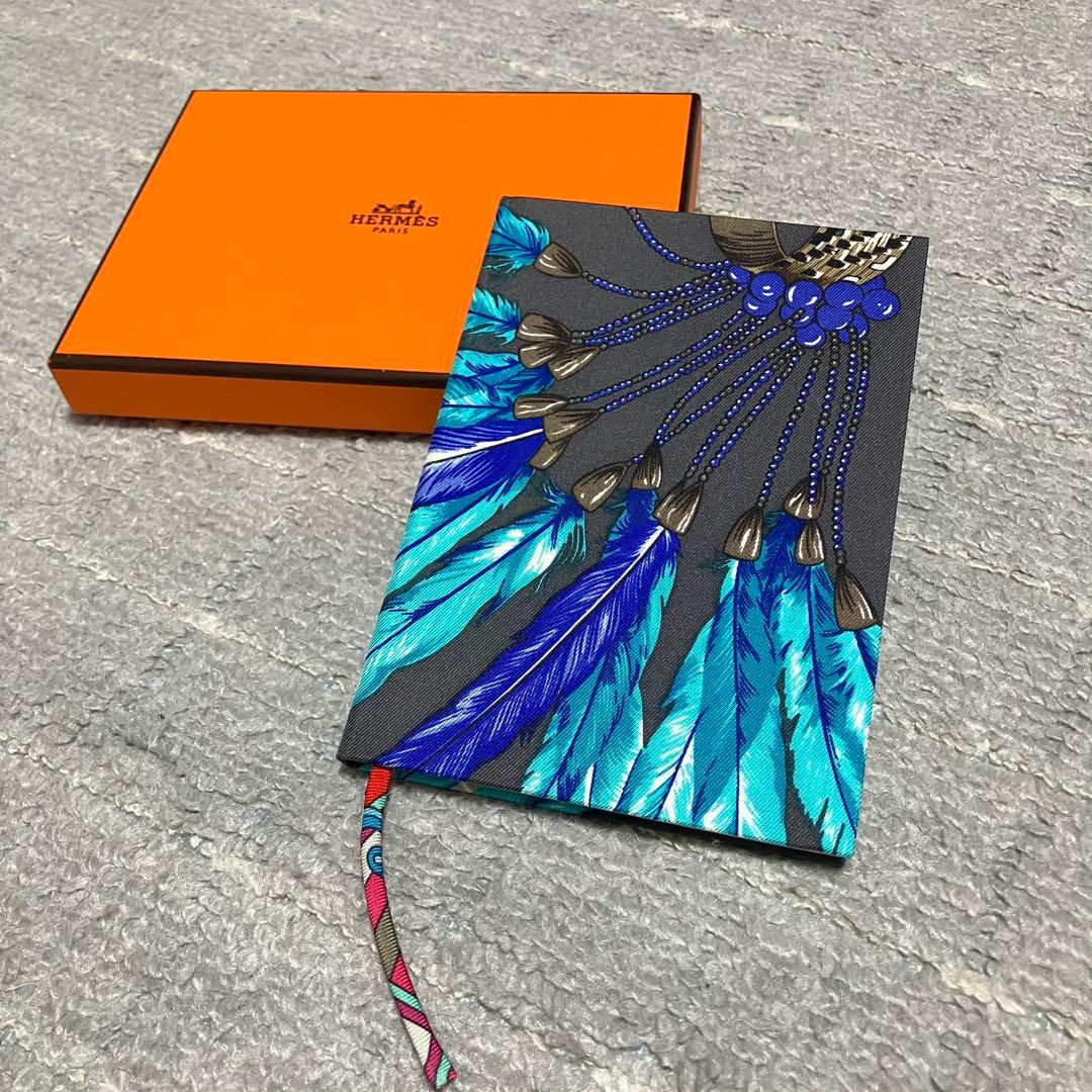 未使用！エルメス［ノート］シルク　メモ帳　ブラジル　羽根柄　しおり　HERMES 未使用！エルメス［ノート］シルク メモ帳 ブラジル 羽根柄 しおり