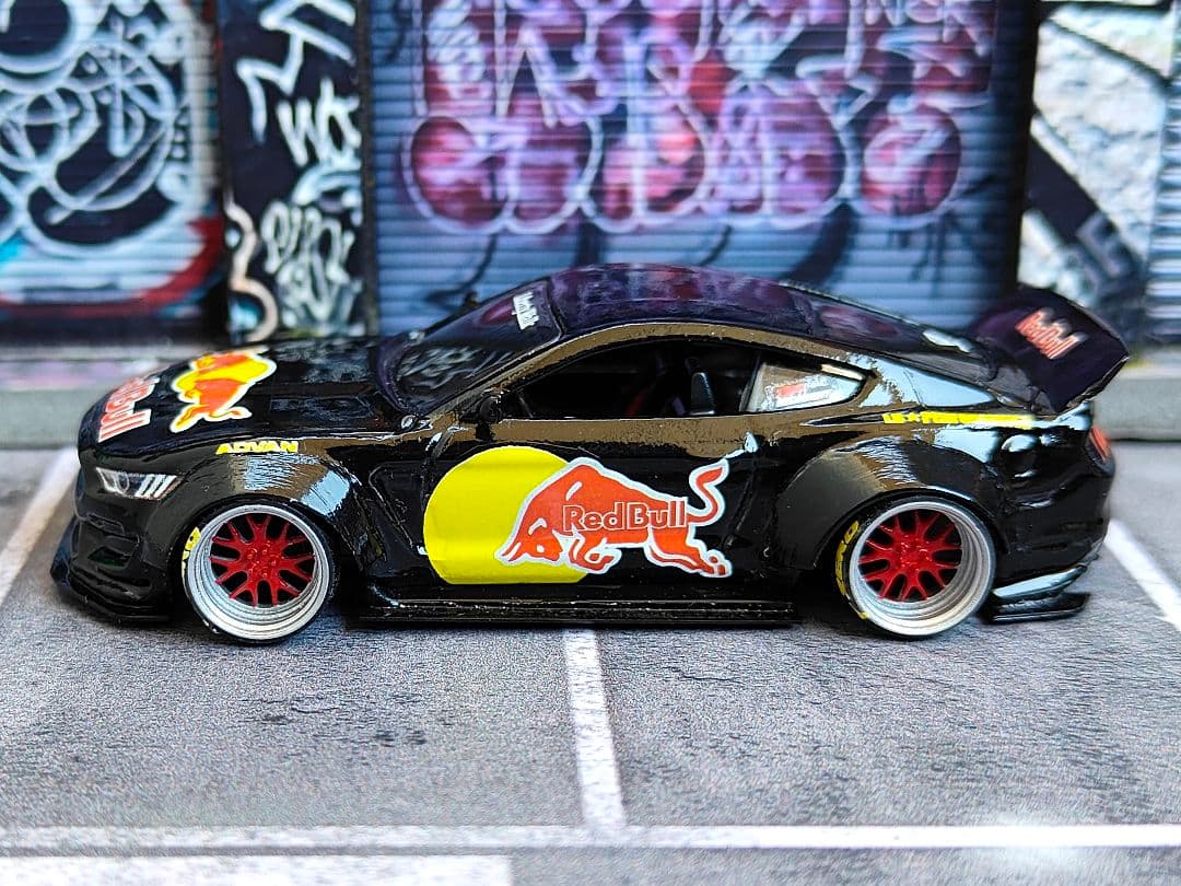 ホットウィールカスタム マスタング LBWK レッドブル ☆深リム☆トミカ