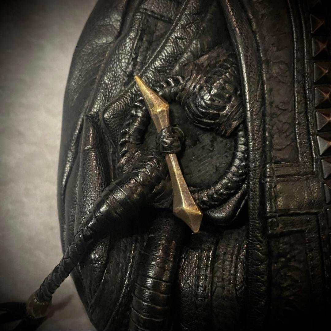 KMRii 初期デザイン アーカイブ レザー スタッズ ショルダーバッグ