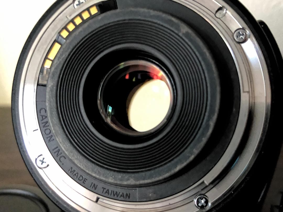 極上品 Canon EF-S 18-135mm f/3.5-5.6 IS STM