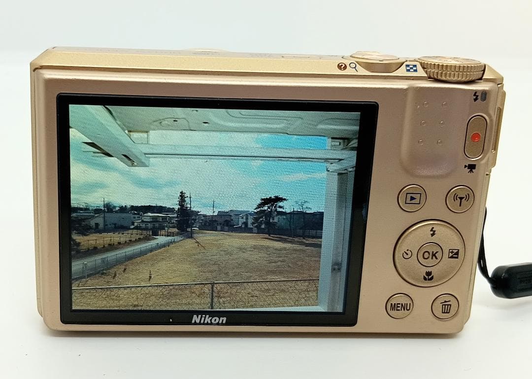 デジタルカメラ Nikon COOLPIX S7000 16.0MP 20xZoom Gold