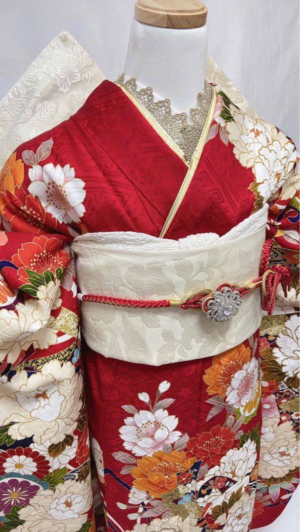 牡丹 菊 金糸 金彩 赤 振袖 成人式 振袖6点セット 成人式 正絹 - メルカリ