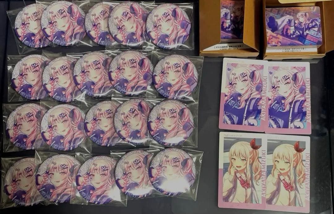 暁山瑞希 26c Iなんです グリッター缶バッジ ノーブル エピカ - メルカリ