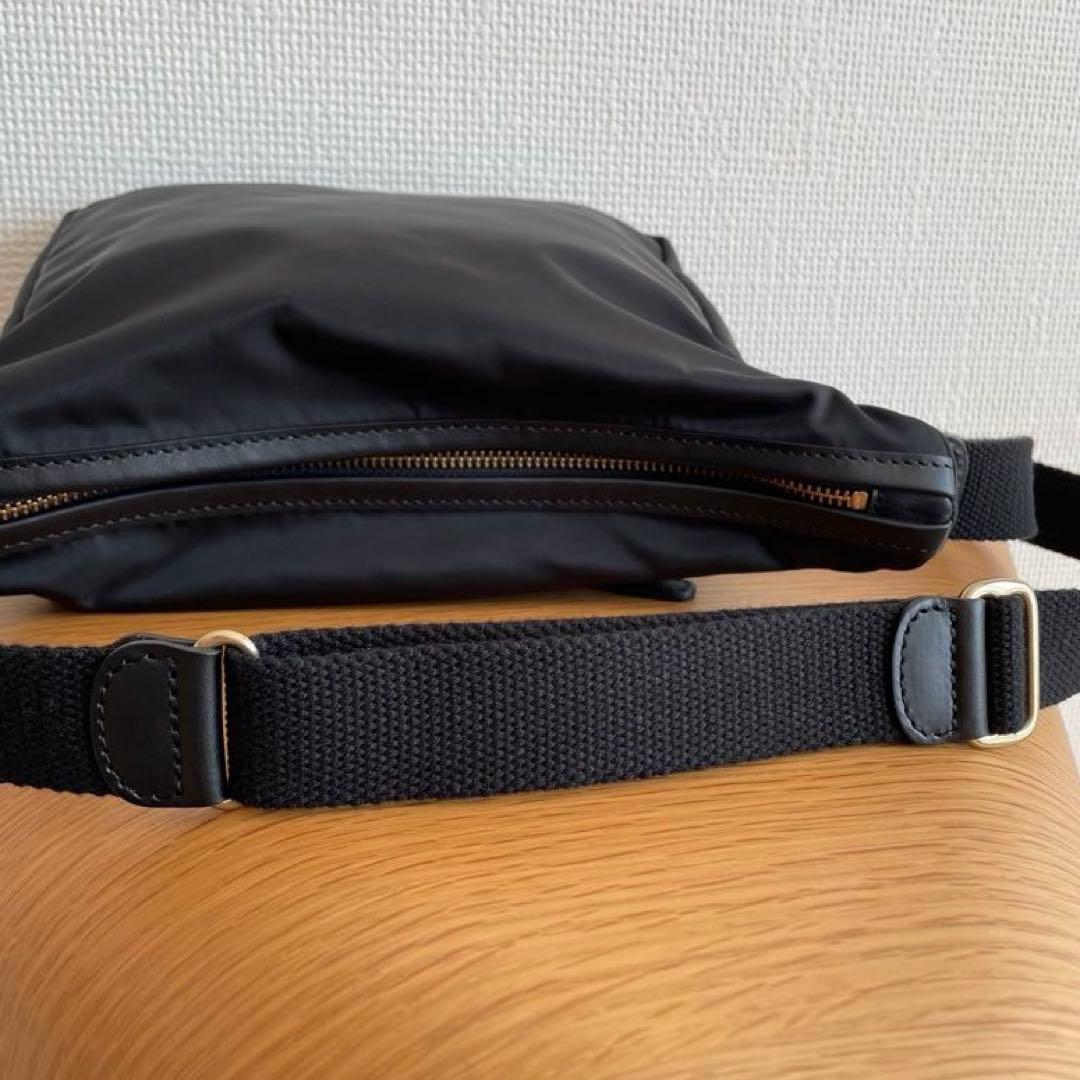 Felisi フェリージ　ショルダーバッグ 04/35/5/DS ブラック