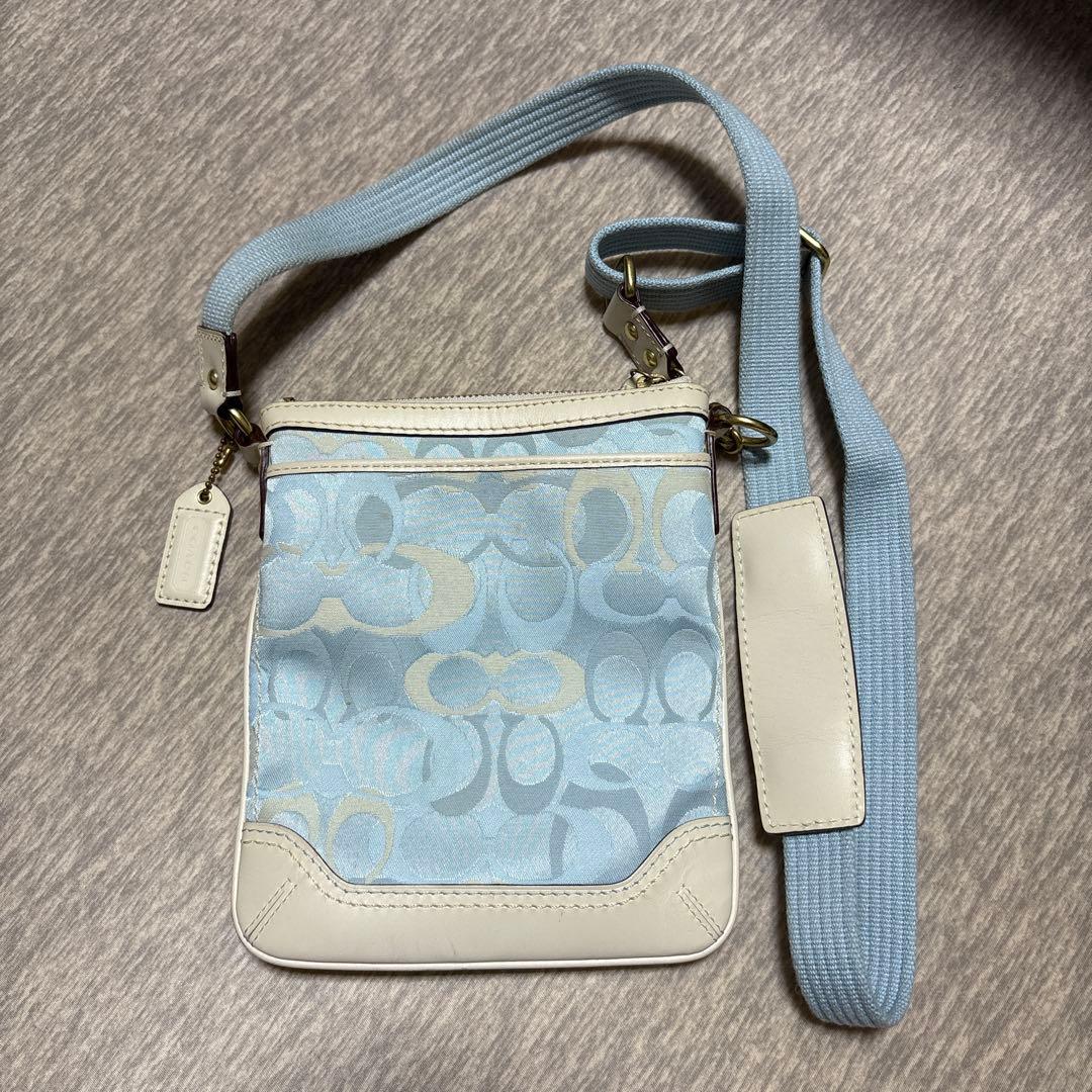 COACH コーチ シグネチャー ショルダーバッグ 水色 - メルカリ