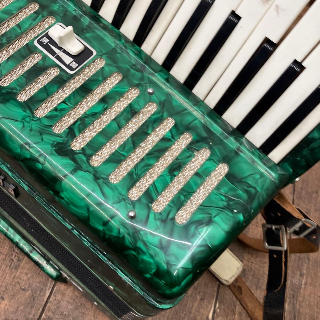 ジャンク品 YAMAHA ヤマハ A-32B アコーディオン 鍵32 鍵盤楽器 - メルカリ