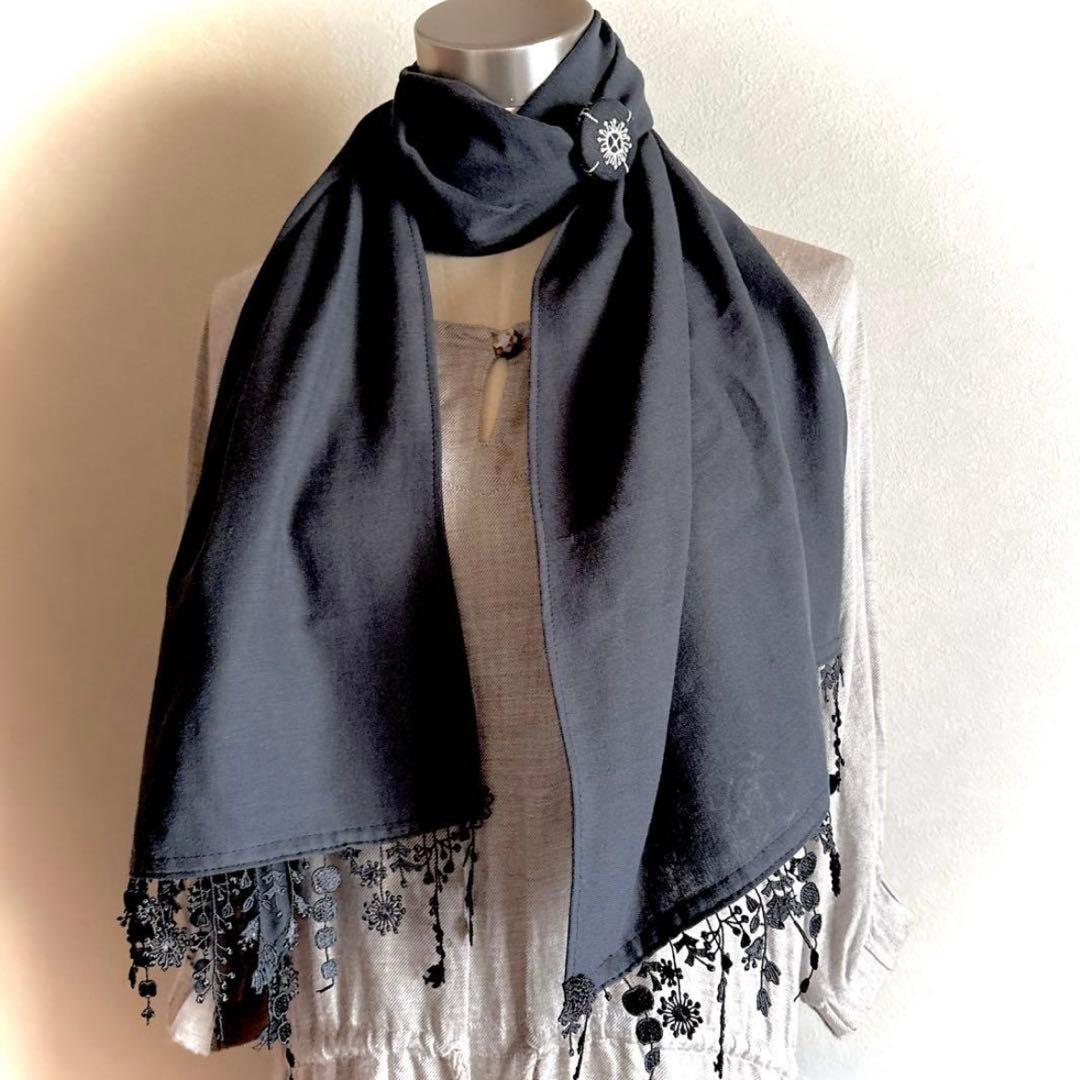 ミナペルホネンハンドメイドanemoneブローチと柔らかガーゼストール