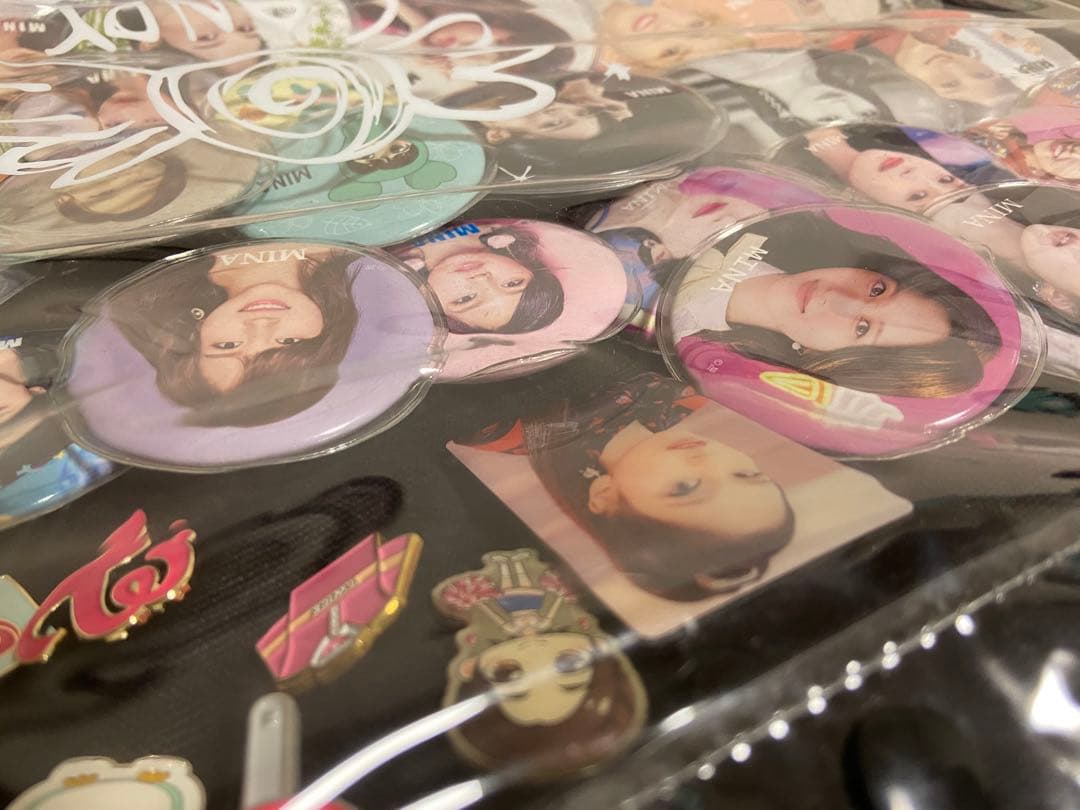 TWICE ミナ 痛バ 缶バッジ ミブリー - メルカリ