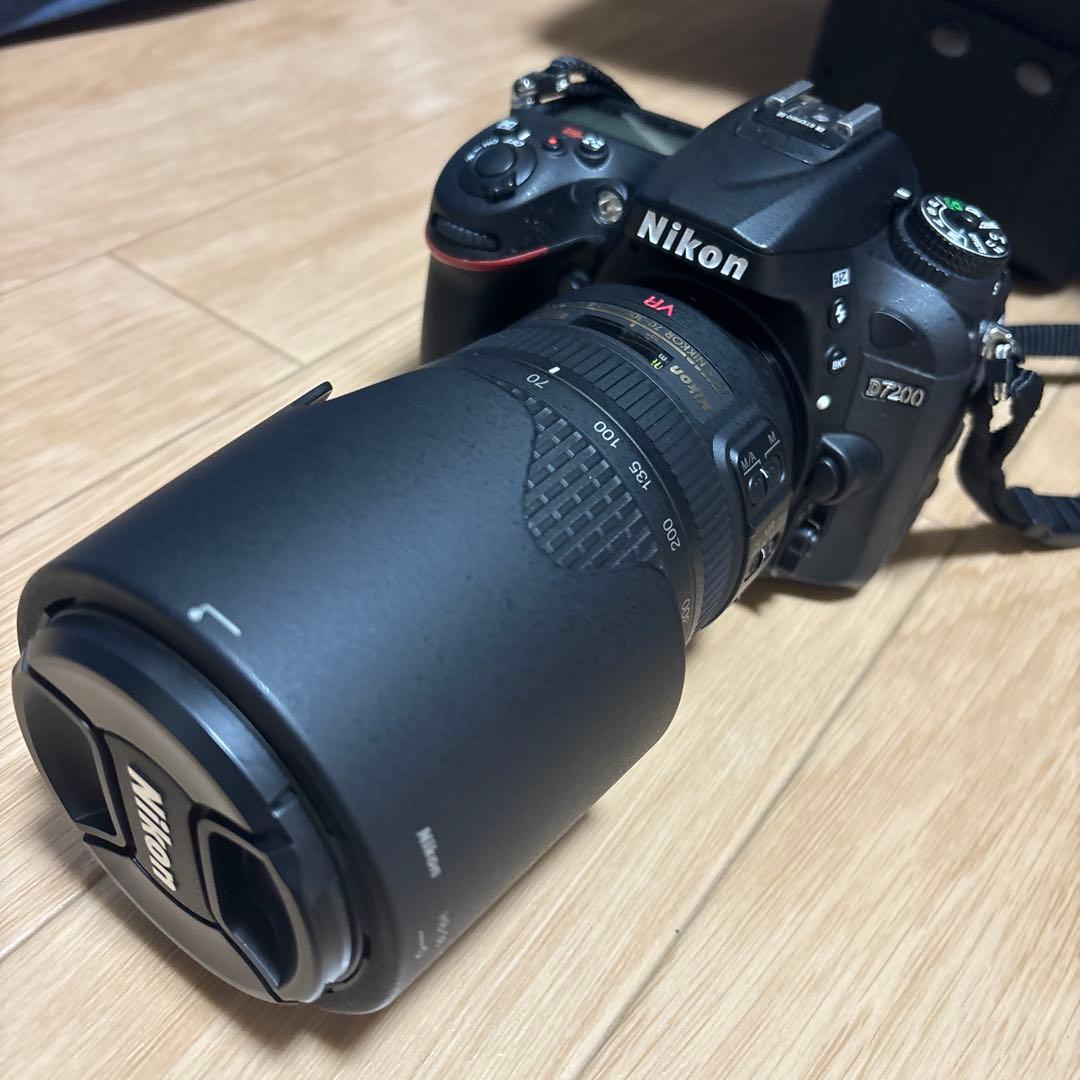 Nikon D7200 デジタル一眼レフカメラ 本体と付属品 アウトレット品】 デジタル一眼レフカメラ D7200[ズームレンズキット