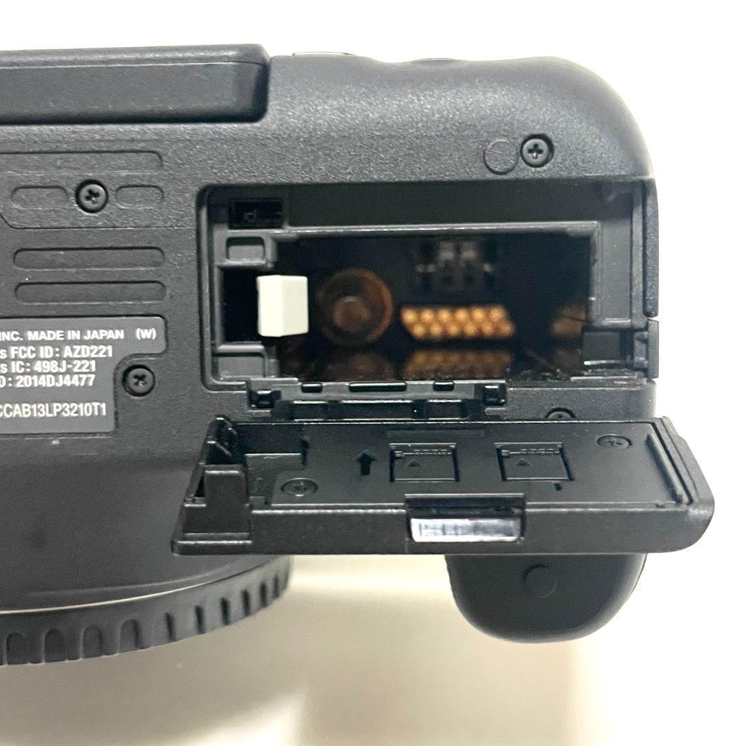 動く被写体を捉える❣️ Canon EOS Kiss X8i Wズームレンズ - メルカリ