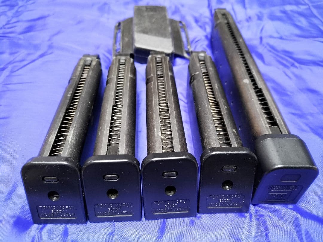 マルイ グロック用マガジン4本＋ロングマガジン✕1＋専用マグポーチ