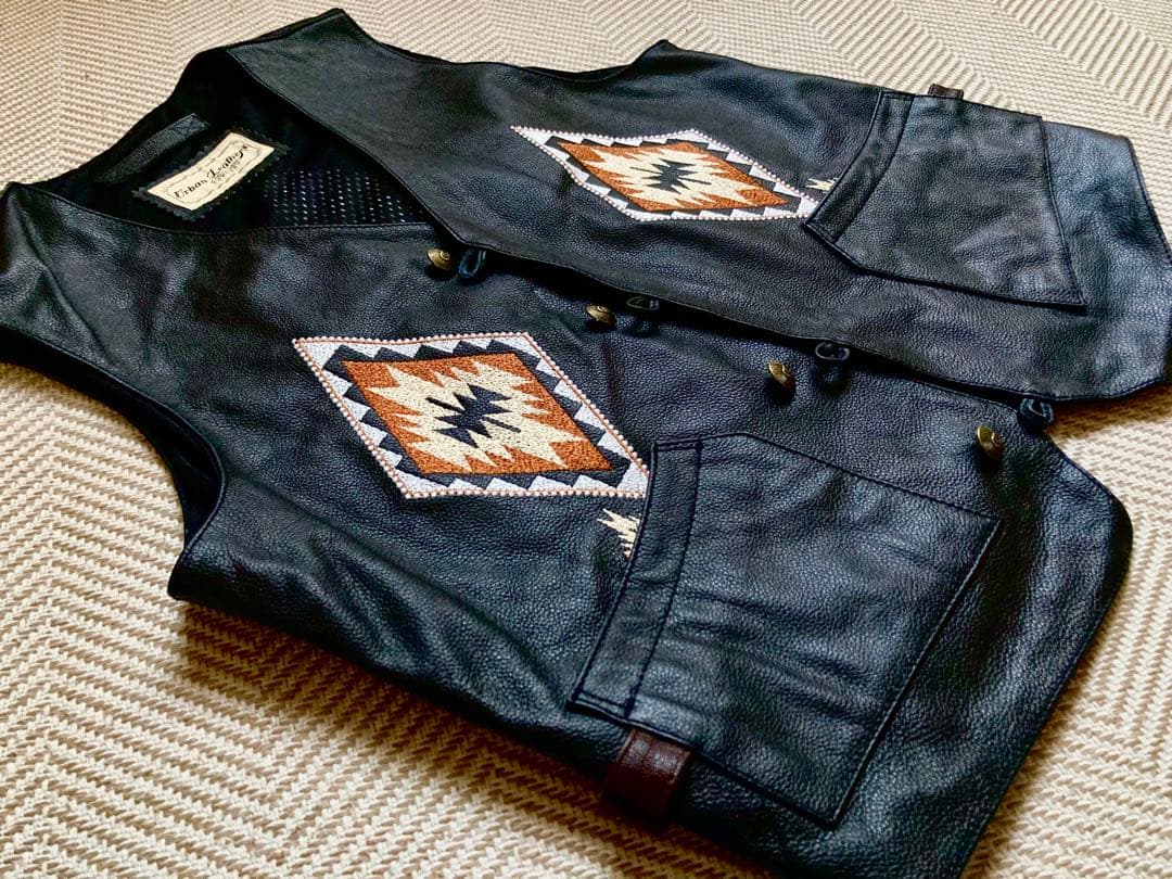 ワイルド 本革 オルテガ ナバホ レザー ベスト 黒 新品 ネイティブ サイズL