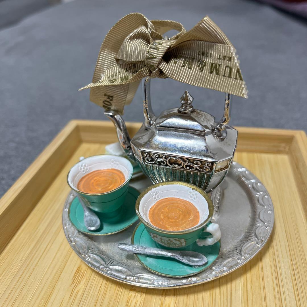 フォートナム&メイソンのクリスマスオーナメント フォートナム＆メイソンのクリスマスオーナメント | 紅茶がつなぐ素敵な絆