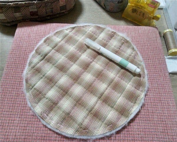 【パッチワークキルト】 アップリケ&刺繍丸底バッグ 《ピクニック》残1点