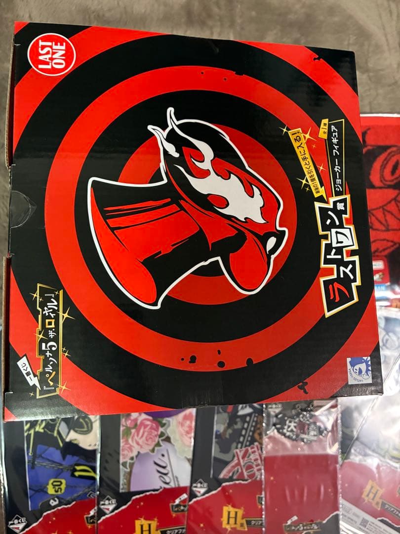 ペルソナ5 ザ・ロイヤル ラストワン賞 ジョーカー フィギュア おまけ