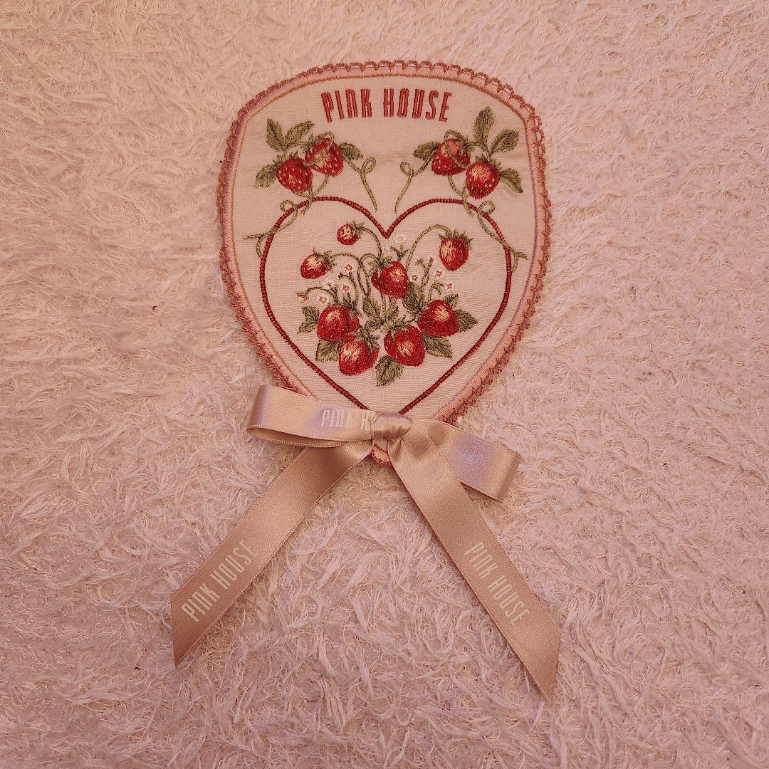 ピンクハウス 苺 リボン ブローチ ロゴリボン付き苺ブローチ2個セット - ピンクハウス通販｜リサイクル