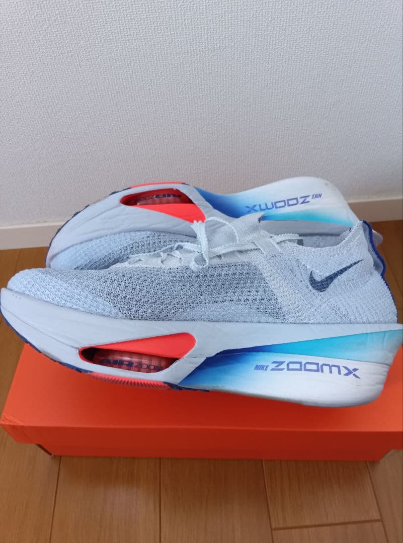 アルファフライ3　27.0cm　低走行