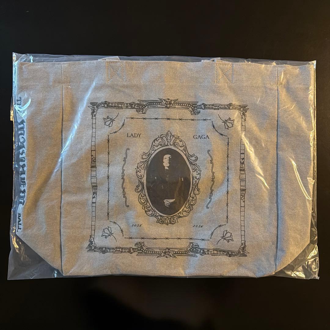 LADYGAGA THE MAYHEM BALL トートバッグ レディー・ガガ - メルカリ
