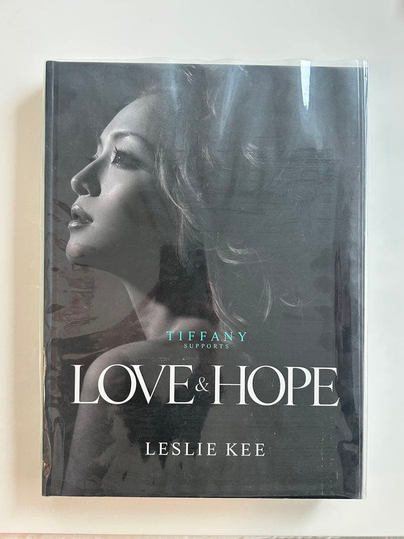 LOVE & HOPE Leslie Kee - メルカリ