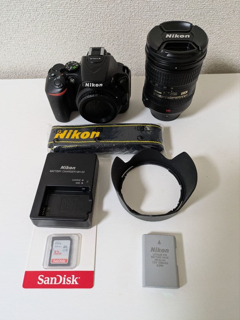 Nikon　D5500　＋　レンズセット ショット数4,136回　4.2%以下 Amazon.com : Nikon D5500 Digital Camera Kit with 18-55mm and 70