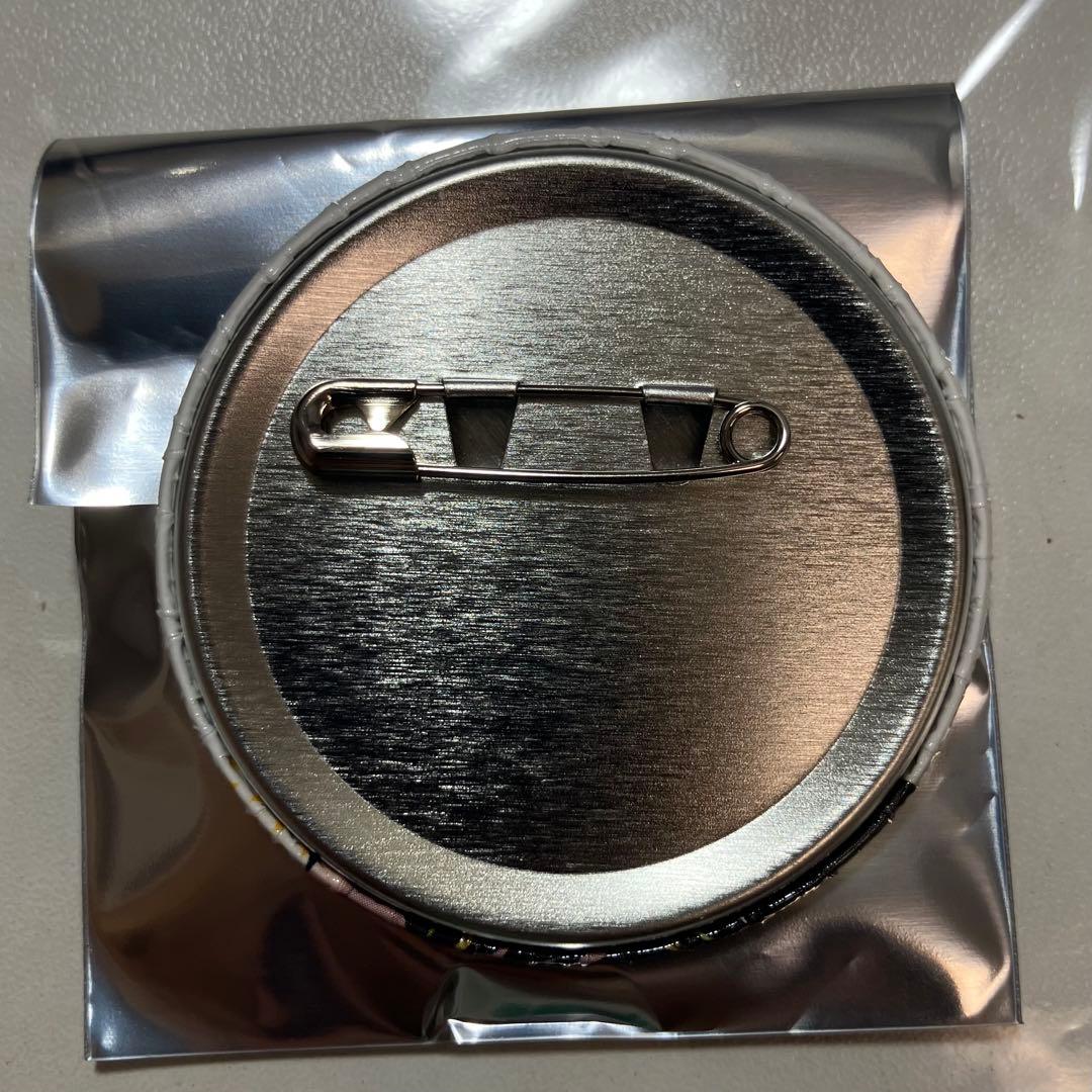 すにすて だいきり 缶バッチ 等身 STPR デビューグッズ - メルカリ