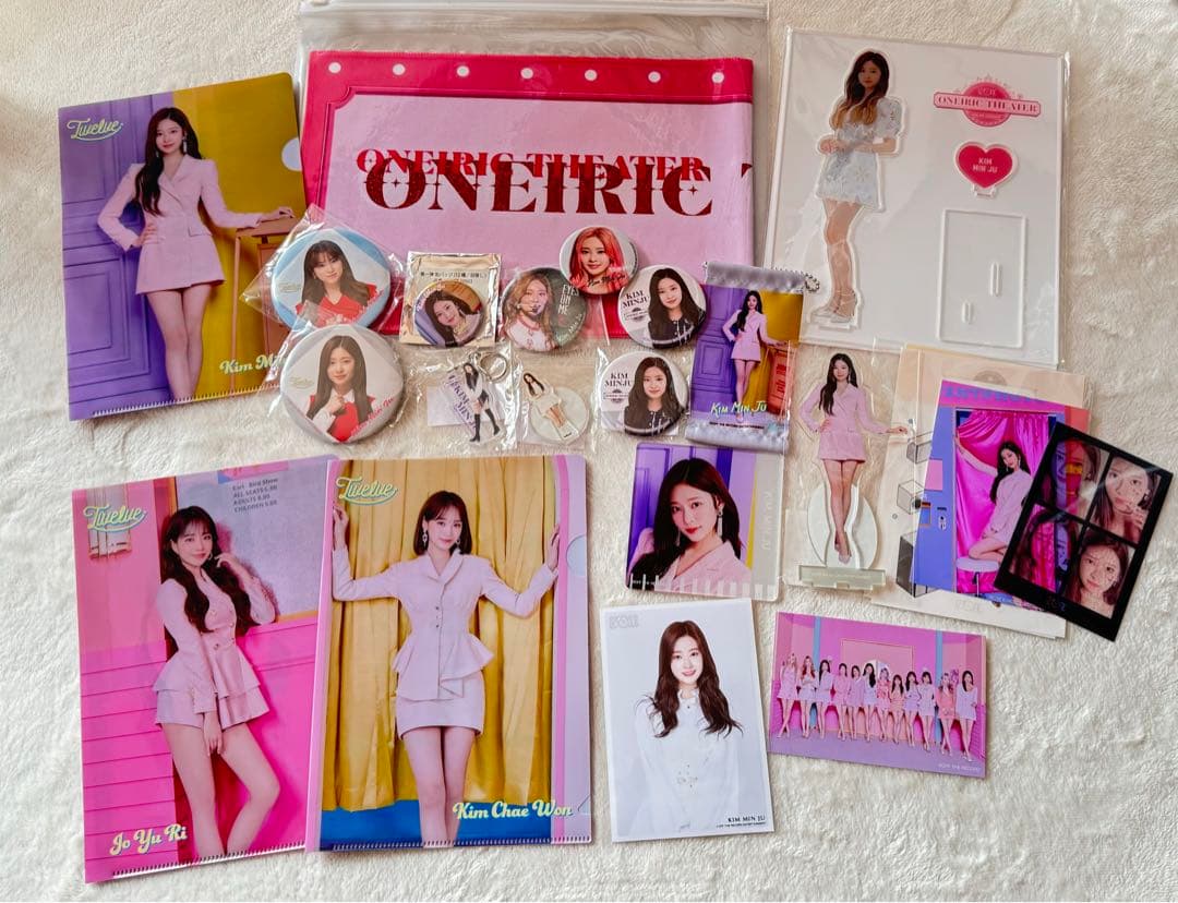 本日限定価格‼️直筆サイン‼️ IZ*ONE まとめ売り アクスタ 缶バッジ トレカ 本日限定価格‼️直筆サイン‼️ IZ*ONE まとめ売り アクスタ 缶バッジ