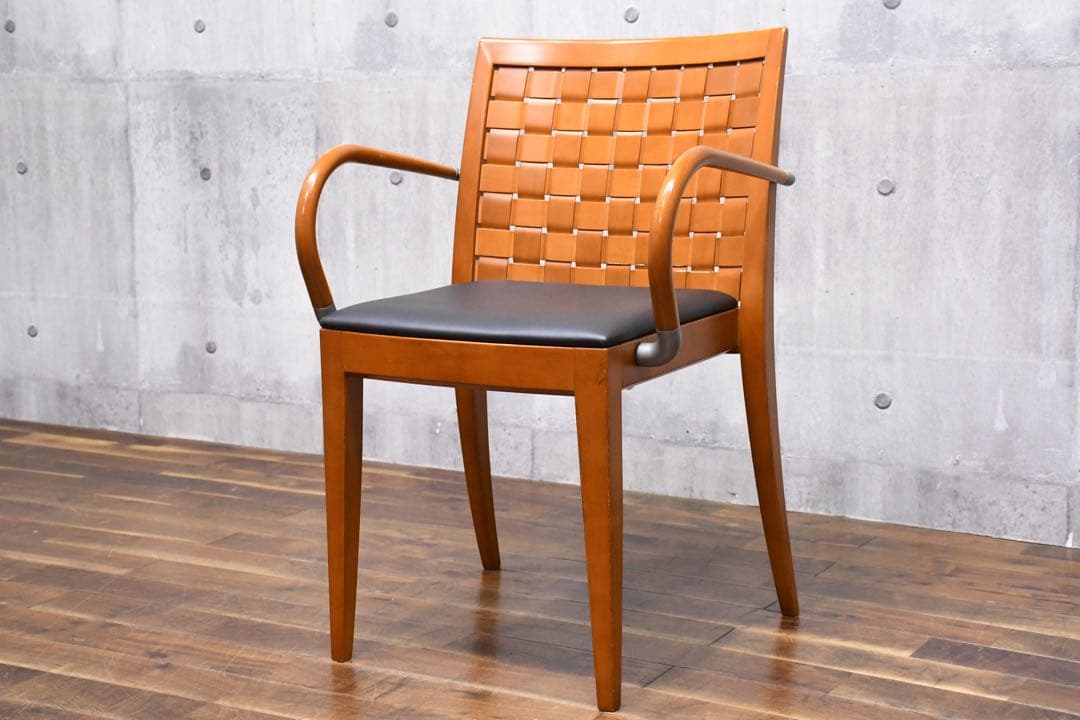 EJI57 アルフレックス LUCA アームチェア ダイニングチェア 川上元美 EJI57 アルフレックス LUCA アームチェア ダイニングチェア 川上元美