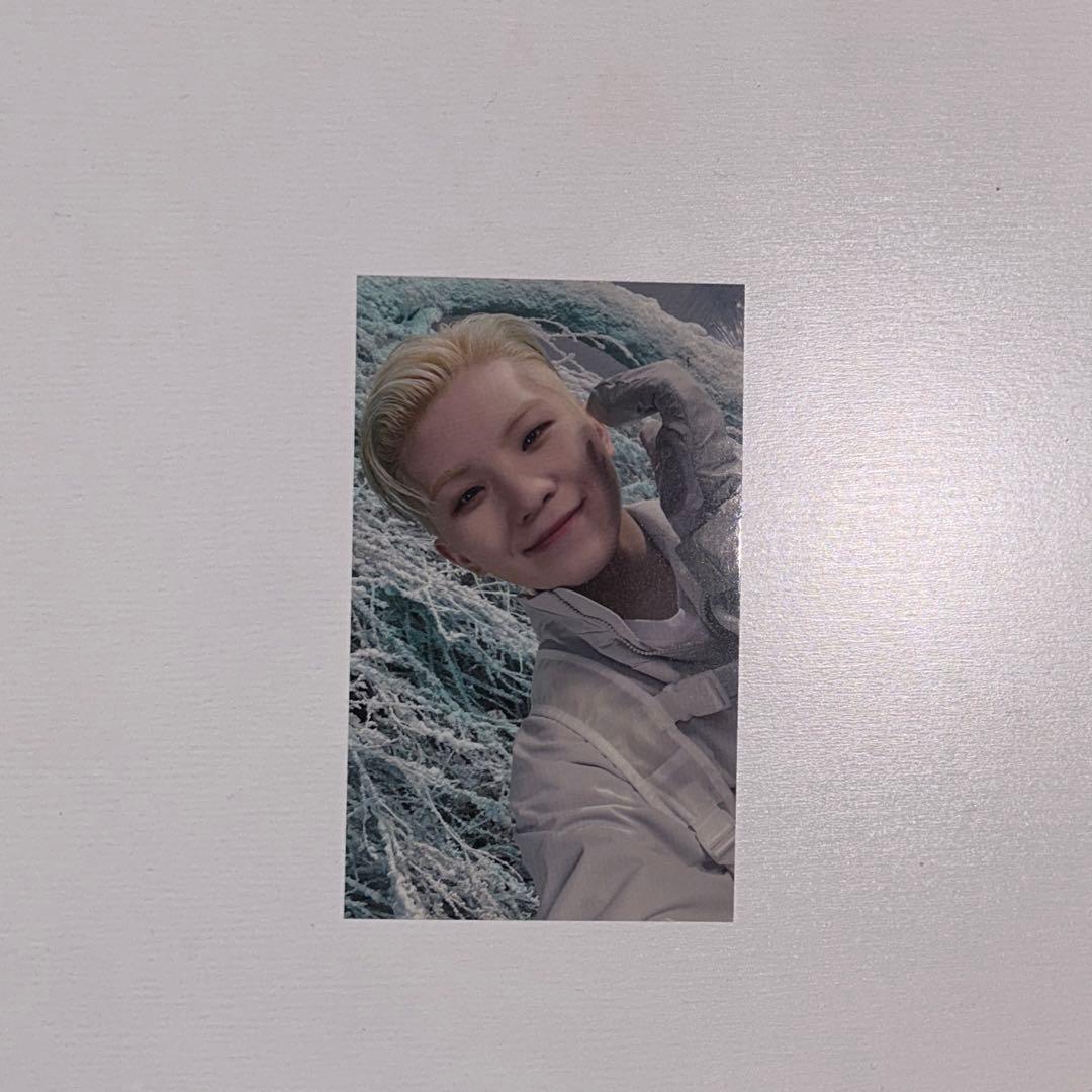 セブチ SEVENTEEN ウジ WOOZI トレカ 金髪 - メルカリ