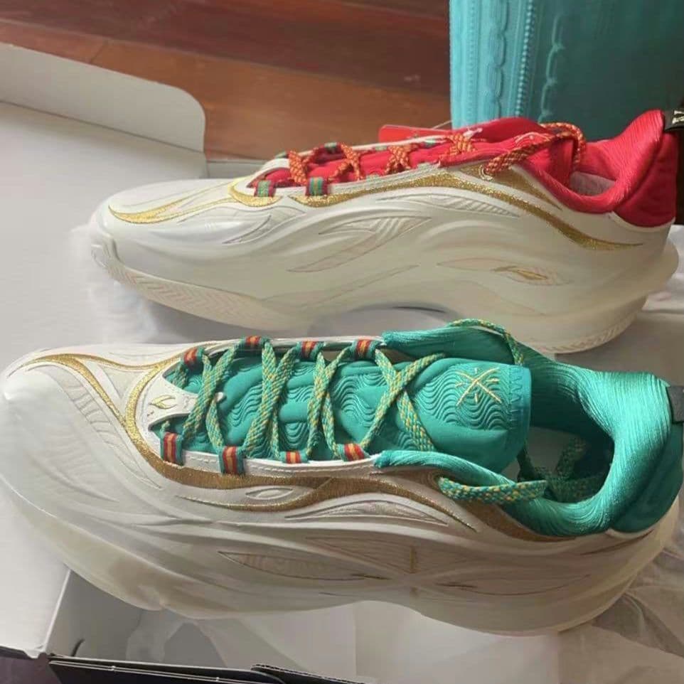 LI−NING Wade 8085 Ultra V2 \"クリスマス\" US9.5