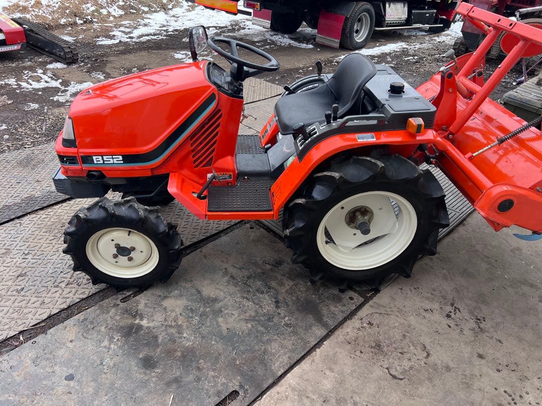 あ*き様 クボタ トラクター B52 長野県 - メルカリ