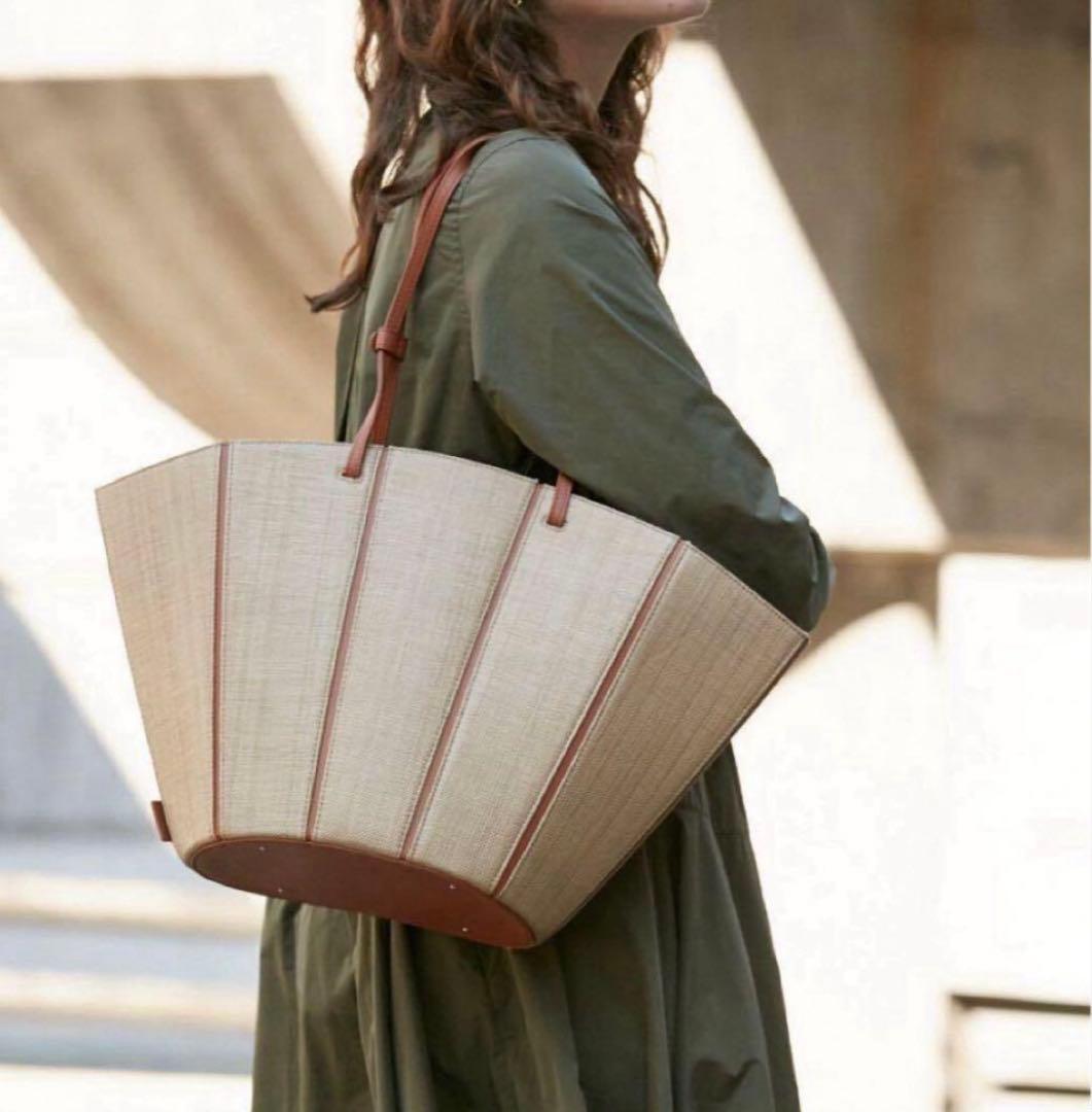 【美品】VASIC Play Marche ラフィア トート バッグ VASIC Play Marche ラフィア トート バッグ ヴァジックRAFFIA Series