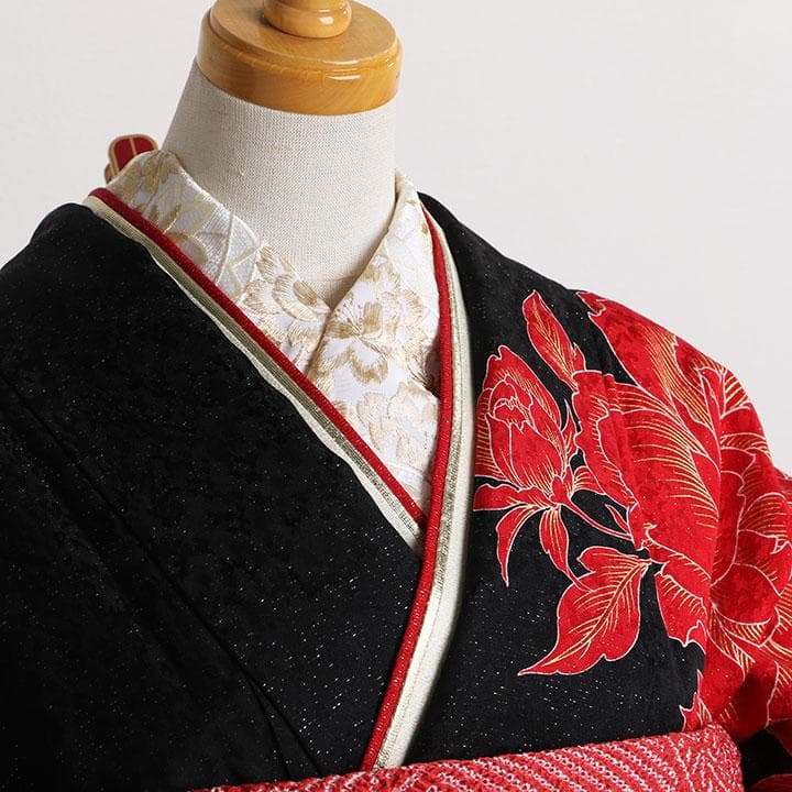 ◇正絹振袖7点セット◇黒地に赤の花柄＆白◇ご成人式 HK39123 - メルカリ