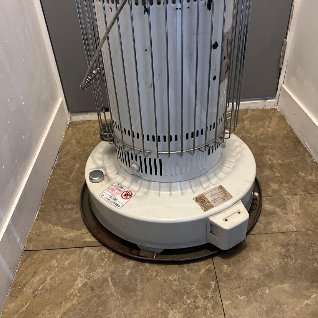 横浜】トヨトミ 5.62kw石油ストーブ KS-56A 対流式 ダルマストーブ