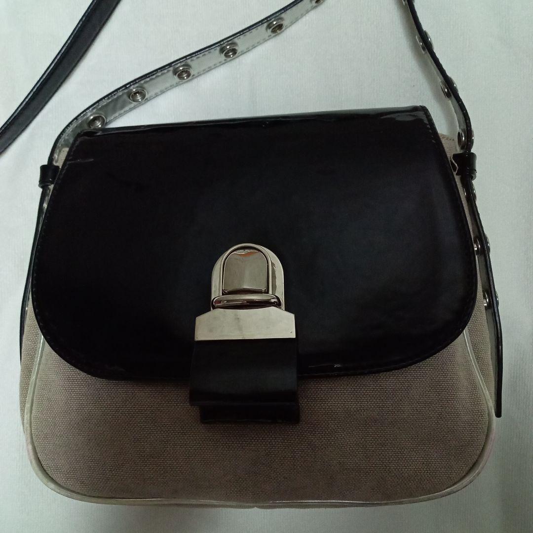 MM6 メゾンマルジェラ ショルダーバッグ エナメル キャンバス スタッズ