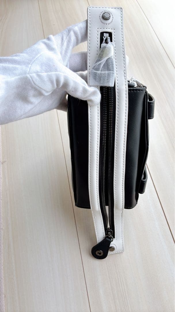 マークアンドロナ】2WAYウエストポーチ - メルカリ