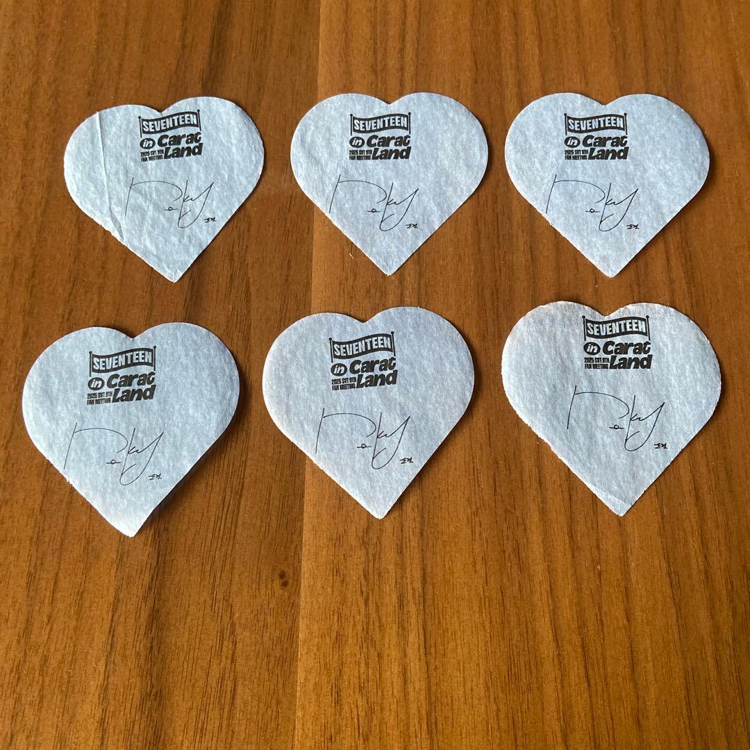 seventeen ドギョム ケレン carat land サイン 落下物 青 - メルカリ