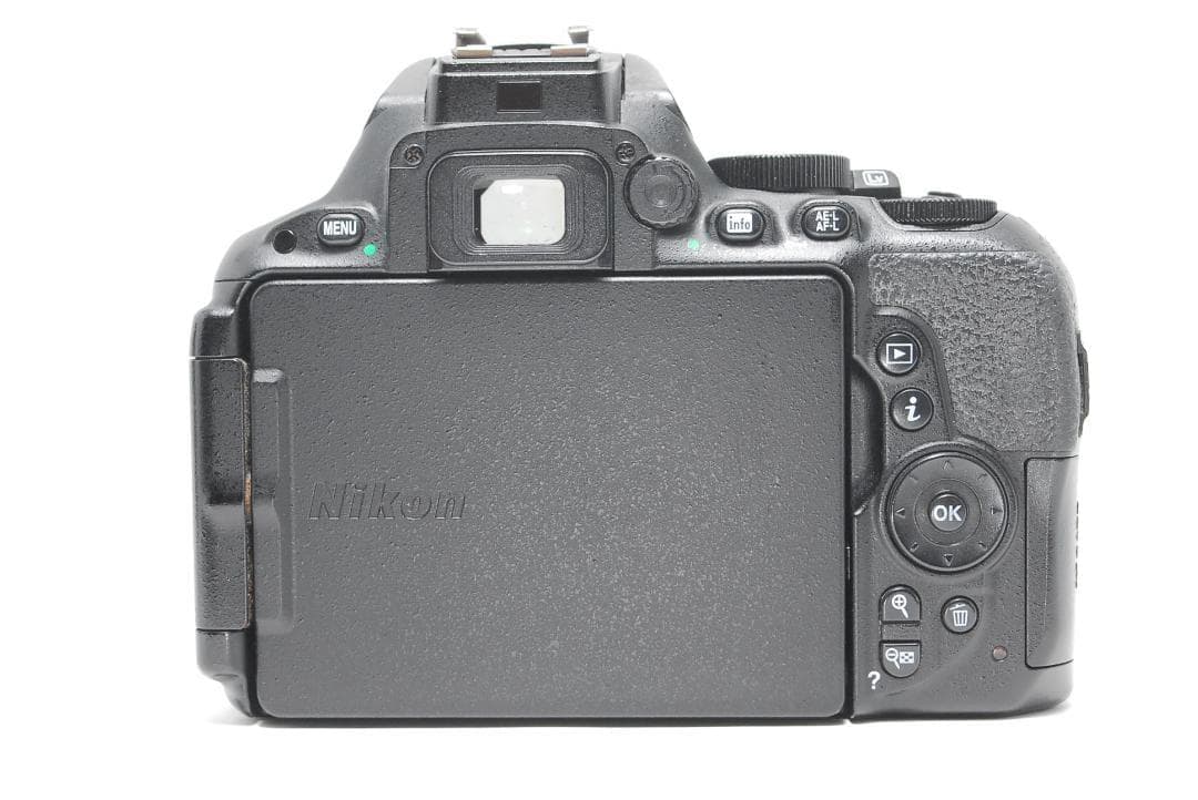 美品】Nikon D5500 Wi-Fi搭載 すぐスマホ転送 タッチパネル撮影 - メルカリ