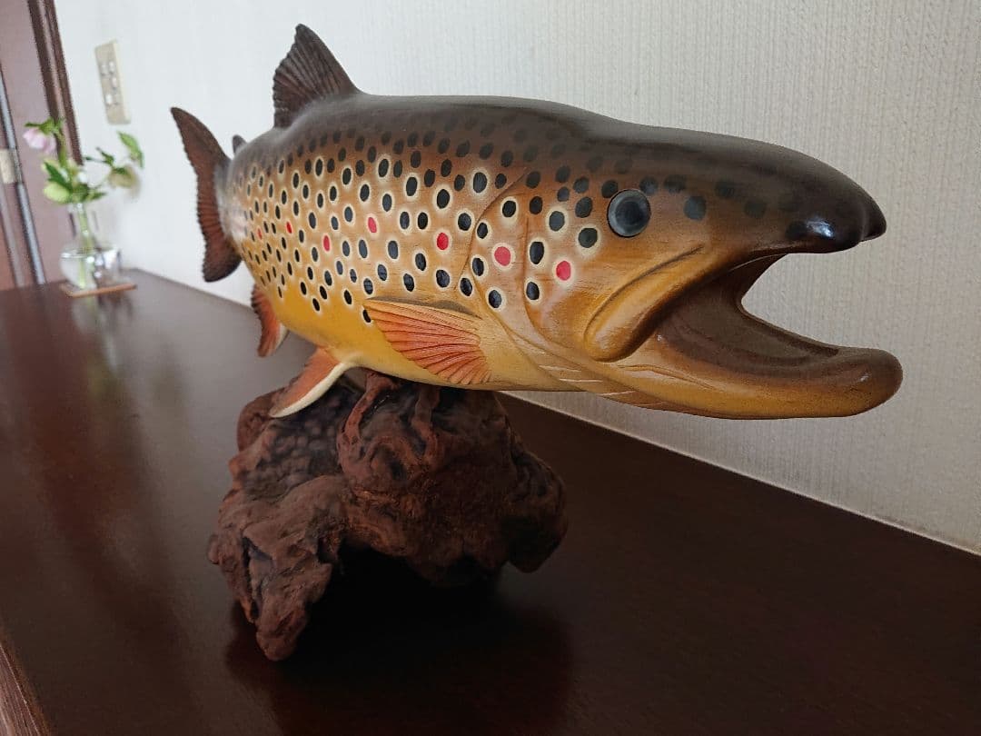 魚の置物 木彫りの置物 ブラウントラウト ヴィンテージアメリカ製品