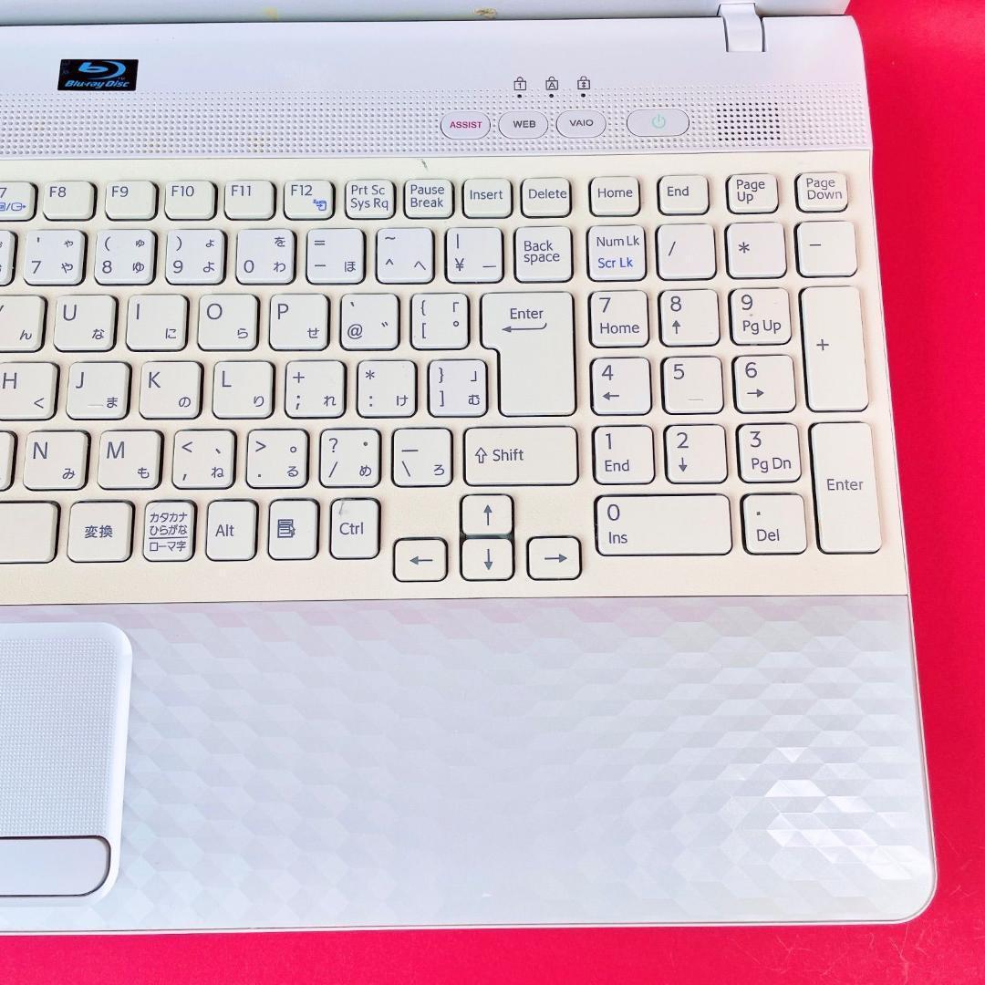 サクサク動くVAIOノートパソコン✨️おしゃれ白Windows11カメラ付きSSD