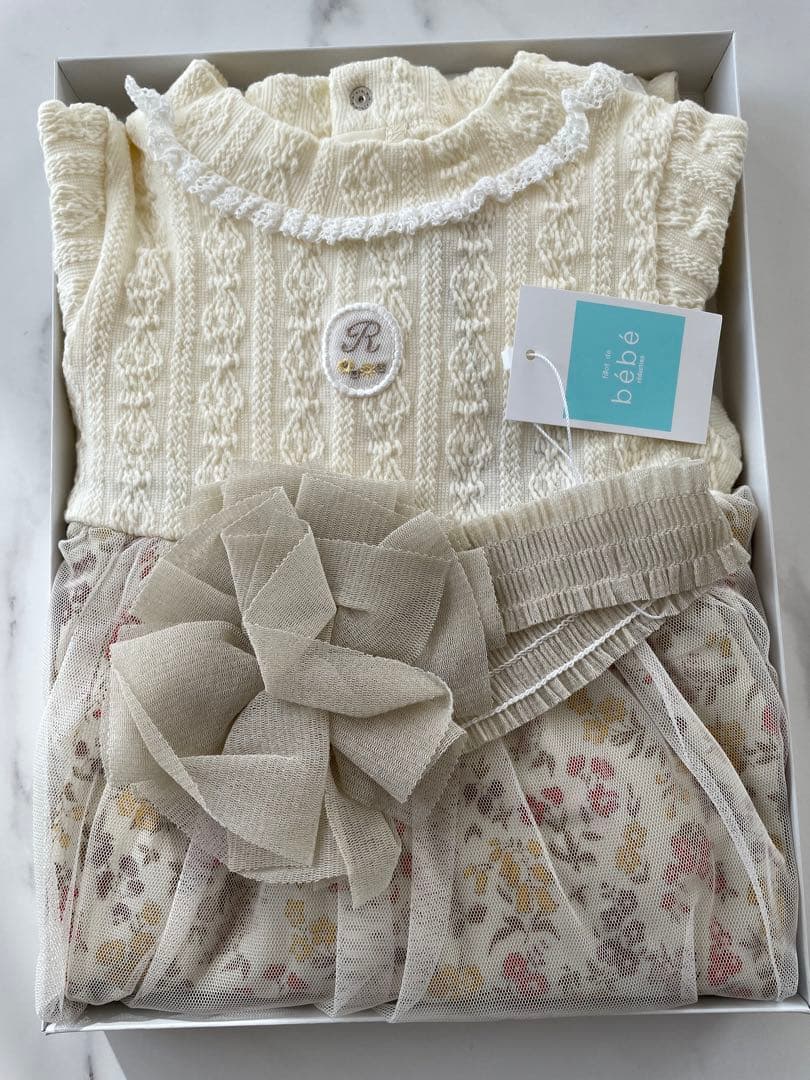 akariさん専用】モンクレール ベビーロンパース