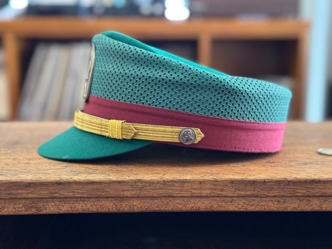 大昔のJRA 場外馬券場WINSの警備員のネクタイ日本中央競馬会ウインズ