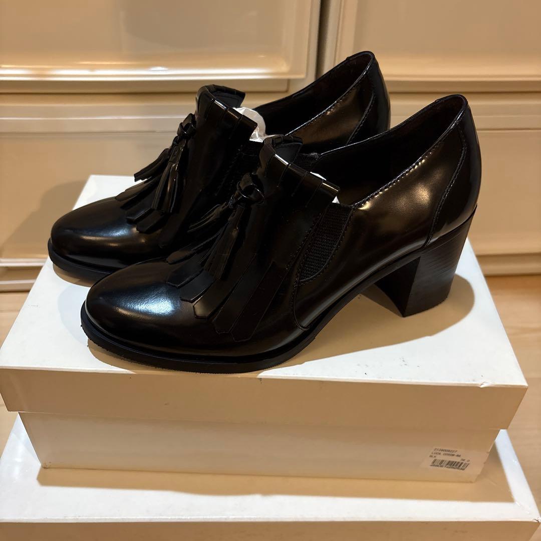 (まるこ)Luca Grossi 革靴 タッセルローファーブラック36 セール】 タッセルローファー （フラットシューズ）｜Luca Grossi