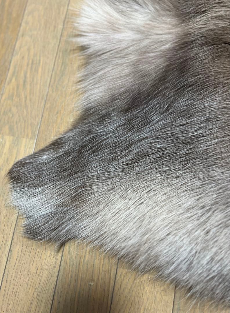 関西万博 北欧館【フィンランド製】高級トナカイの毛皮 ムートン