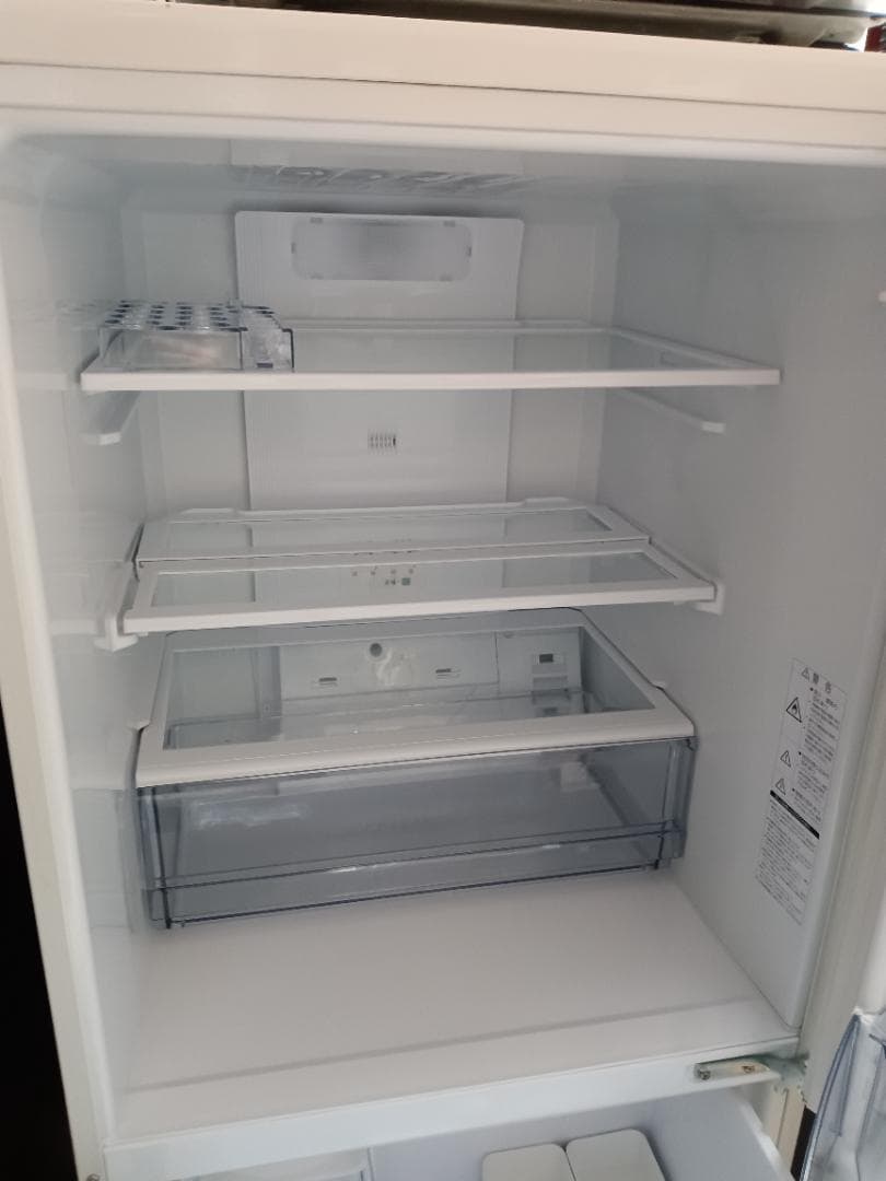 ひろ様三重県送料込【 美品AQUA 冷蔵庫 2019年式】 - メルカリ