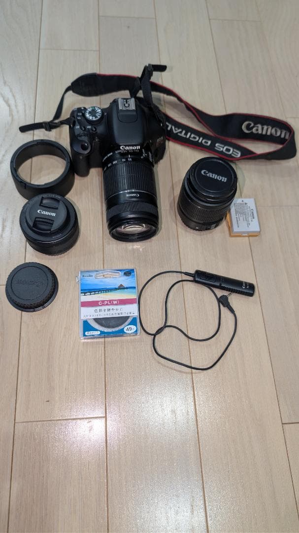Canon EOS Kiss X5 単焦点＋Wズーム＋おまけ多数-豪華8点セット Canon EOS Kiss X5 単焦点＋Wズーム＋おまけ多数-豪華8点セット 付属
