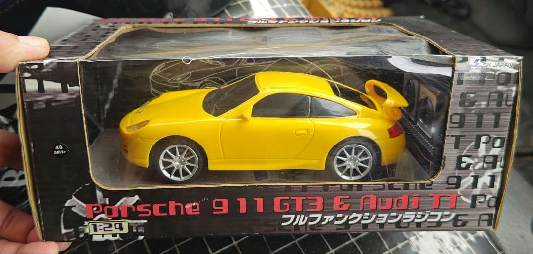 Porsche 911 GT3　イエロー　ファンクション ラジコン　たぶん未開封 タミヤラジコンRCポルシェ911 GT3 (992)塗装済スペアボディイエロー