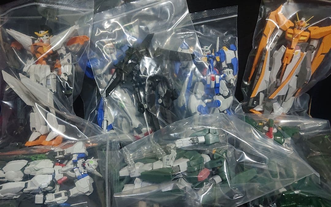 ガンプラ ジャンク品 1/100ダブルオー系 当時品 8体セット ガンプラ ジャンク 8体セット - メルカリ