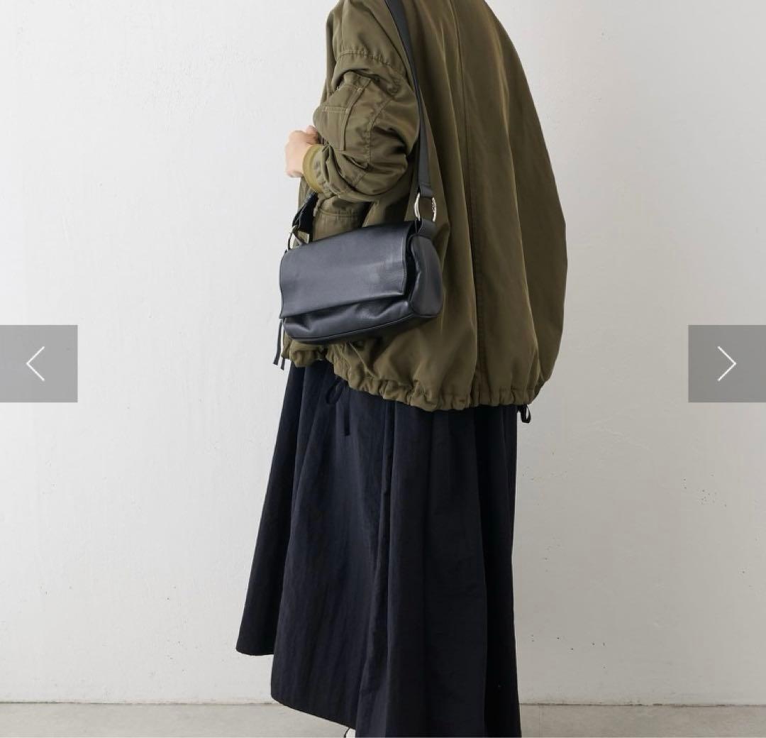 BEARDSLEY ビアズリー レザーボディバッグ - メルカリ