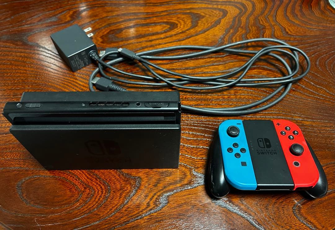 Nintendo Switch 本体 ネオンブルー/レッド Nintendo Switch 本体(ネオンブルー/レッド) 任天堂 Nintendo Switch