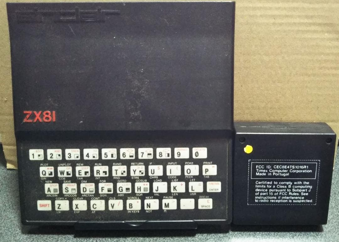 シンクレアZX81　80年代初期の超レアパソコン Sinclair ZX-81 computer
